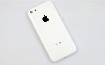 Budget iPhone seemingly confirmed by report into Apple’s labour practices