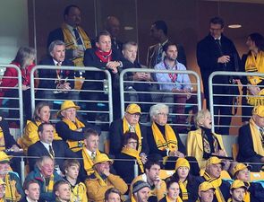 Pic: Manu Tuliagi photo-bombs Daniel Craig in the Lions dressing room