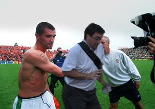 Gallery: Awkward photobomb guy expertly destroys some very Irish scenes