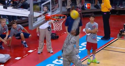 Video: Solider shows the pros how it’s done with incredible windmill dunk