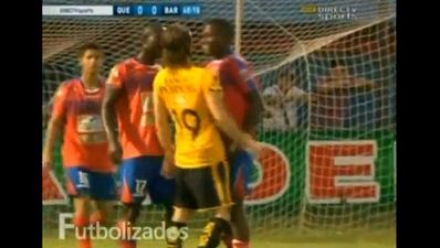 Video: Crazy stuff as Ecuadorian footballer bites opponent on the nose