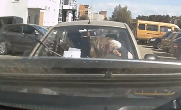 Video: This is why you should always wear your seatbelt…