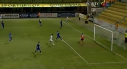 Video: Incredible goal from Romania recalls Roberto Carlos and the ‘impossible goal’