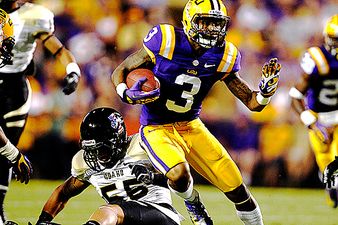 Video: Brilliant, and completely unnecessary, one-handed catch from College Football