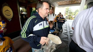 Your ‘Clare player chilling with the Liam MacCarthy Cup’ Pic of the Day