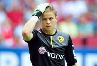 Pic: Dortmund’s keeper wrecked his two front teeth trying to stop Napoli’s brilliant goal last night