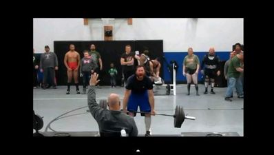 Video: Man faints after trying to deadlift 600 pounds