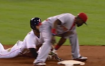 Video: Houston Astros player hilariously slides head first into opponent’s arse
