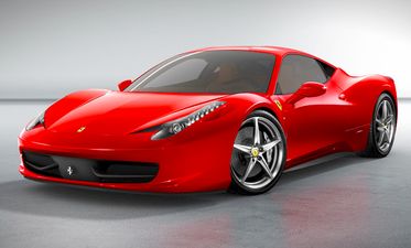 Video: Two kids drift a Ferrari 458 Italia without adult supervision