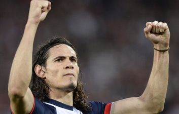Video: Edinson Cavani scored a goal to match Zlatan last night