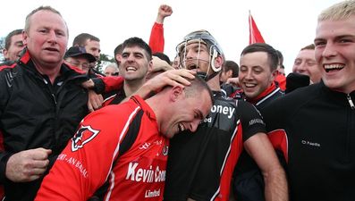 Pic: Oulart’s Ben O’Connor performs the GAA photobomb of the year