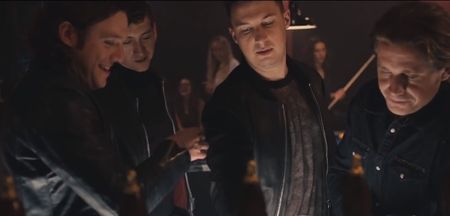 Saturday Night Warm Up Tracks: Pearl Jam, Arctic Monkeys and Robin Schulz