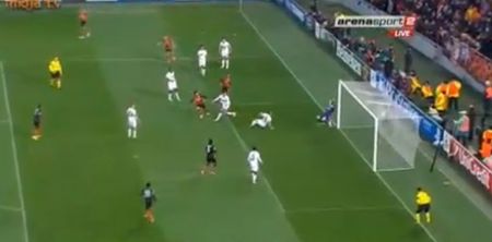 Video: Manchester United held in Donetsk after Taison rockets in an equaliser
