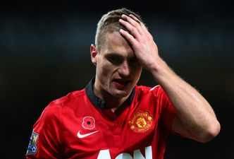 GIF: The injury to the head that took Vidic out of the game