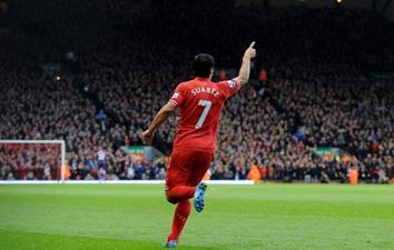 Video: Luis Suarez scores a stunning free-kick in frantic Merseyside derby