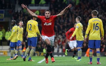 Video: Robin Van Persie randomly decides to show off his skills in a car park