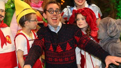 Youngster writes brilliant email to Tubs pleading to appear on The Toy Show citing ‘middle child syndrome’