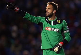 Video: Manuel Almunia responsible for hilarious ball-in-the-face goal during Leicester v Watford