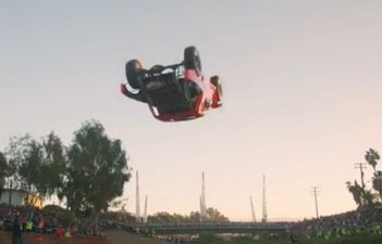 Video: ‘Wildman’ brilliantly completes the world’s first ever 4-wheel vehicle barrel roll