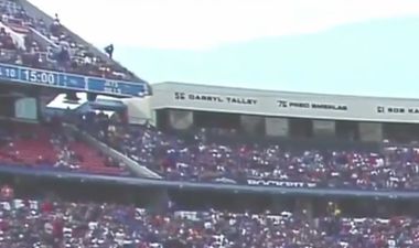 Video: NFL fan falls from the upper deck of the stadium and survives