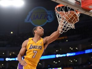 Video: Xavier Henry of the LA Lakers threw this spectacular dunk last night