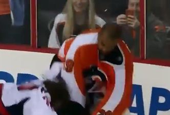 Video: Two goalies go at it hammer and tongs in vicious ice-hockey brawl