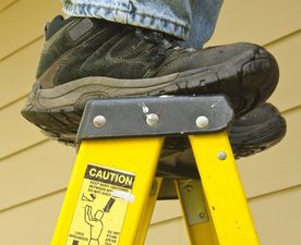 A forklift, a ladder and an incredibly dodgy method of changing a light bulb in Cork