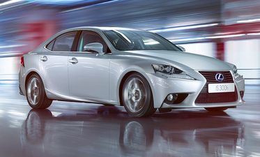 JOE’s Car Review: Lexus IS300h