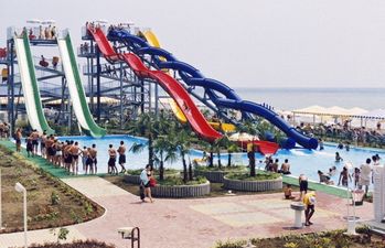 Pic: The panic-inducing view from the top of the world’s tallest waterslide