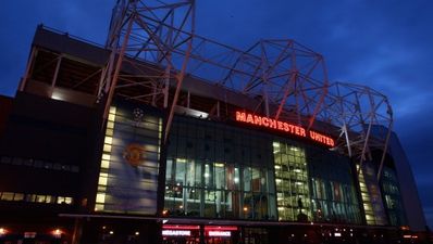 Pic: Manchester United’s dugout pays tribute to Nelson Mandela tonight