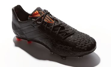 Pic: Take a look at the spanking new Black/Zest Predator LZ Adidas boots