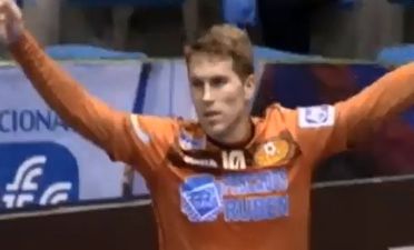 Video: This no-look back flick futsal goal is simply brilliant