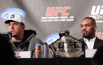 Video: Jon Jones and Frank Mir show their skills in a late night sparring match in a bar