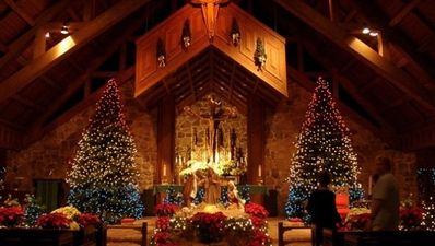 Picture: One Irish lad managed to snap a midnight mass selfie