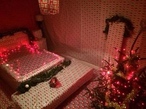 ‘Tis the season for Irish pranks as Dublin lads brilliantly trick their “Bah humbug” housemate