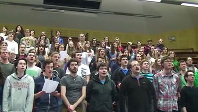 Video: 110 UCC students belt out of The Wanted’s ‘We Own The Night’ as Gaeilge
