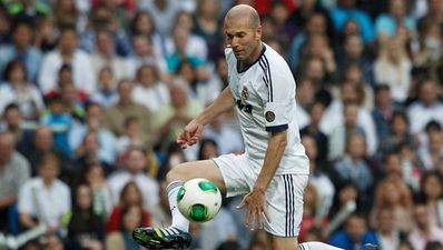 Video: 157 seconds of Zinedine Zidane bamboozling defenders is just wonderful