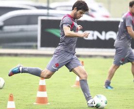 Video: 75 glorious free-kicks from Juninho Pernambucano, one of the greatest ever dead-ball specialists