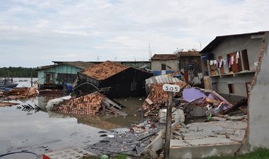 Video: Giant sinkhole swallows 13 homes in Brazil