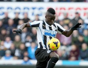 Vine: Should this amazing Cheick Tiote goal against Man City have been disallowed?