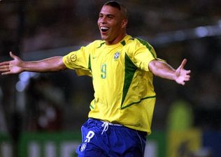 Pic: GAA player in Kildare looks strikingly similar to Brazilian Ronaldo, right down to the famous fringe