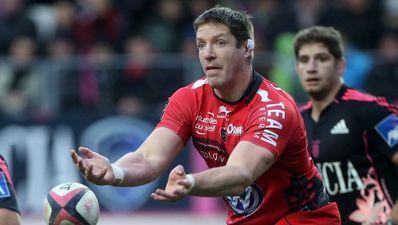 Pic: Bakkies Botha shows off his cool new scar following a broken arm