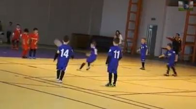 Video: Coming soon to the Premier League? A brilliant ‘arguing’ free-kick routine from Romania
