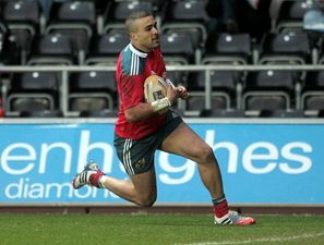 Video: Simon Zebo gives a timely reminder to Joe Schmidt with this superb try against the Ospreys
