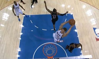 Video: Blake Griffin slams home a long range alley-oop