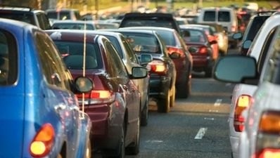 Video: Gran Turismo. Elderly motorist drives the wrong way up dual carriageway