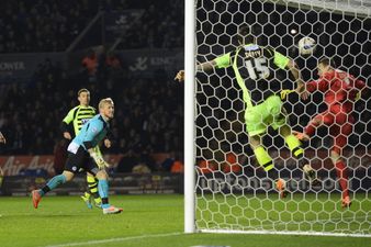 Vine: Kasper Schmeichel nabbed a stoppage time equaliser for his side last night
