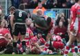 Video : Gloucester’s Freddie Burns introduced a pitch invader to the floor with this brutal tackle