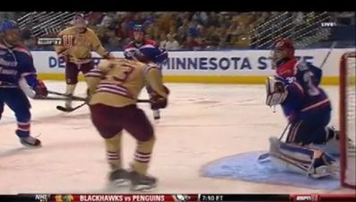 Vine: Ice hockey player attempts to header the puck into the net