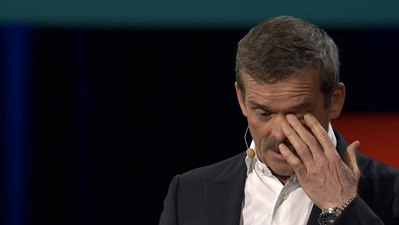 Video: Chris Hadfield talks about going blind in space and how to overcome fear using spider webs